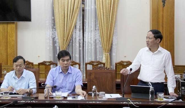 Chủ tịch UBND tỉnh Phạm Anh Tuấn phát biểu kết luận cuộc họp. Ảnh: TRỌNG LỢI